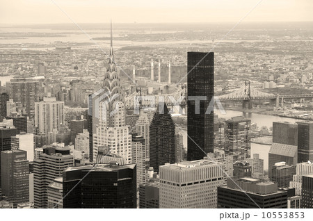 Manhattan skyline with New York City skyscrapers in black and wh 10553853