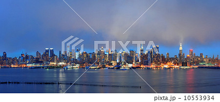 New York City sunset 10553934