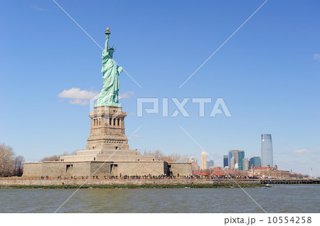 Statue of Liberty and New York City Manhattan 10554258