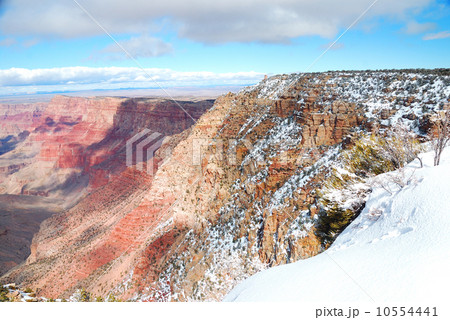 Grand Canyon panorama view in winter with snow 10554441
