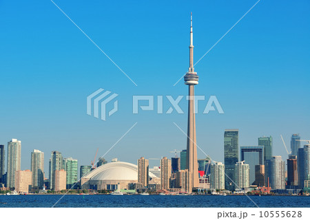 Toronto skyline in the day 10555628
