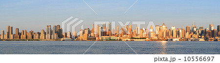 New York City Manhattan sunset New York City Manhattan sunset 10556697