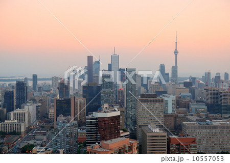 Toronto dusk Toronto dusk 10557053