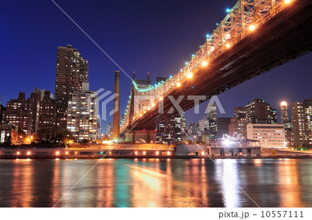 Queensboro Bridge and Manhattan 10557111