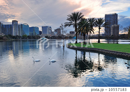 Orlando sunset over Lake Eola 10557183