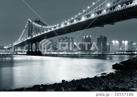 Manhattan Bridge 10557186