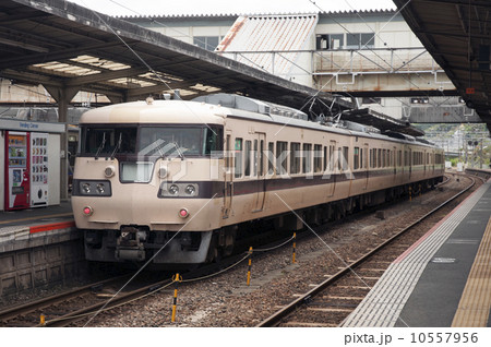 電車 電車 10557956