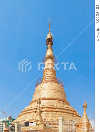 Botataung pagoda in Yangon, Burma (Myanmar) Botataung pagoda in Yangon, Burma (Myanmar) 10558402
