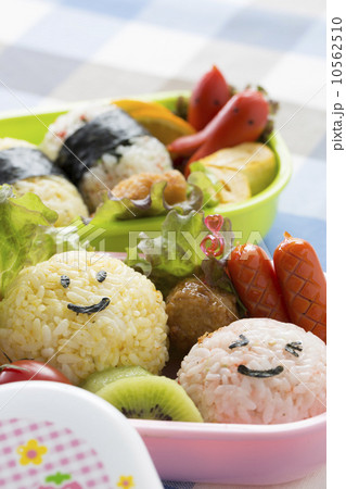 お弁当 10562510