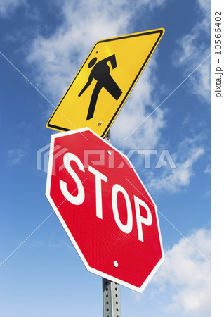Road signs 10566402