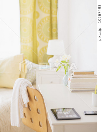 Inside bedroom 10567493