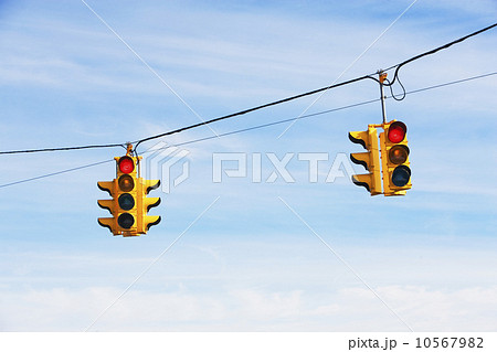 Close up of traffic lights 10567982