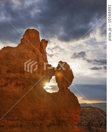 Landscape with cliffs Landscape with cliffs 10568991