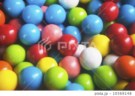Close up of assorted bubble gum 10569148