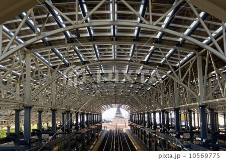 USA, New York State, New York City, Subway platform at rush hour USA, New York State, New York City, Subway platform at rush hour 10569775