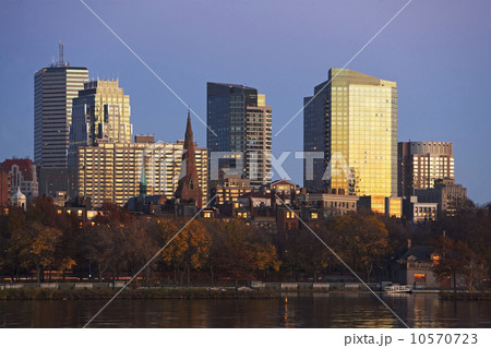 USA, Massachusetts, Boston skyline at dusk USA, Massachusetts, Boston skyline at dusk 10570723