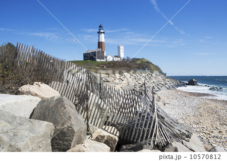 USA, New York, Long Island, Montaurk, Coastline with lighthouse USA, New York, Long Island, Montaurk, Coastline with lighthouse 10570812
