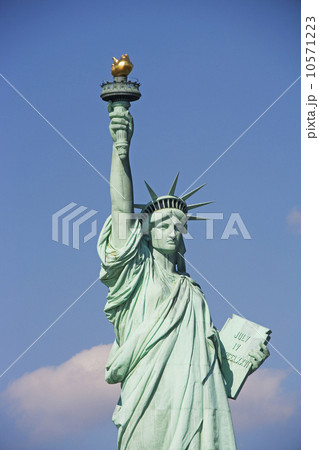 Statue of Liberty under blue sky Statue of Liberty under blue sky 10571223