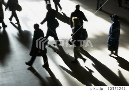 Blurred motion shot of people, Grand Central Station, New York City Blurred motion shot of people, Grand Central Station, New York City 10571241