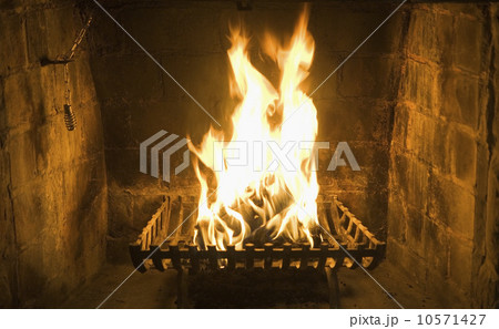 USA, New York, Yonkers, fireplace USA, New York, Yonkers, fireplace 10571427
