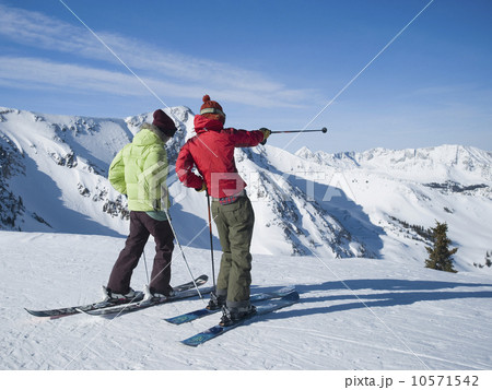 Women standing on skis, Wasatch Mountains, Utah, United States 10571542