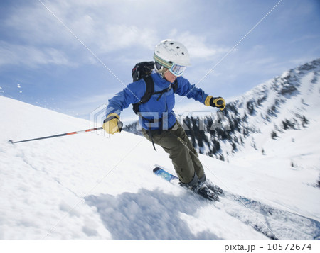 Woman skiing downhill Woman skiing downhill 10572674