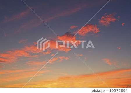 Clouds and blue sky at dusk Clouds and blue sky at dusk 10572894