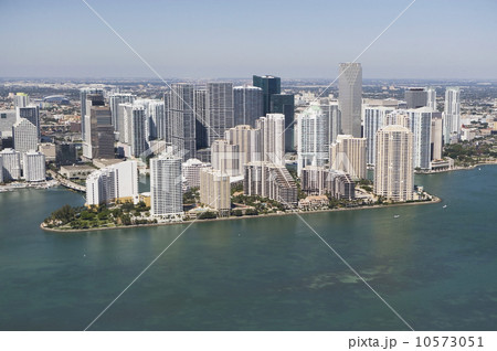 USA, Florida, Miami, Cityscape with coastline 10573051