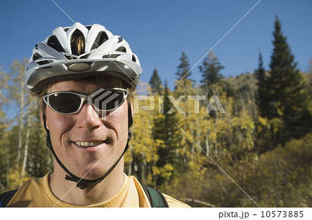 Man wearing bicycle helmet, Utah, United States Man wearing bicycle helmet, Utah, United States 10573885