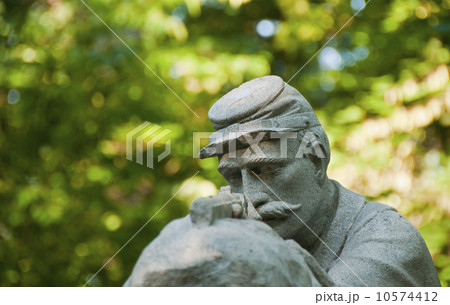 USA, Pennsylvania, Gettysburg, Statue of soldier 10574412