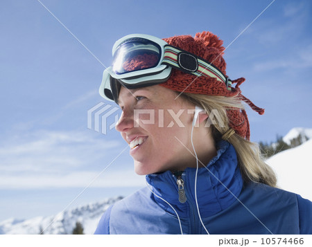Woman wearing ski gear 10574466