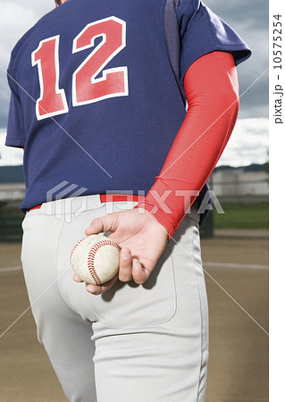 Baseball pitcher getting ready to throw ball Baseball pitcher getting ready to throw ball 10575254