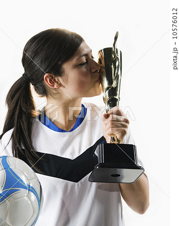 A soccer player 10576012