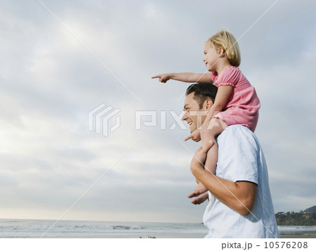 Shoulder ride Shoulder ride 10576208