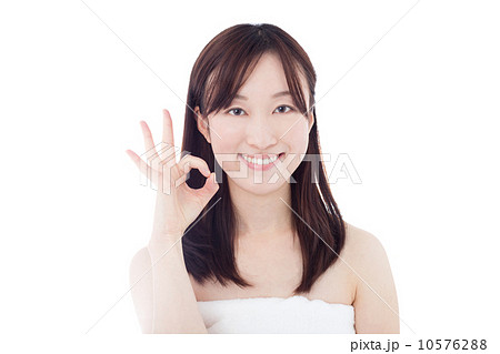 OKのジェスチャーをする女性 10576288