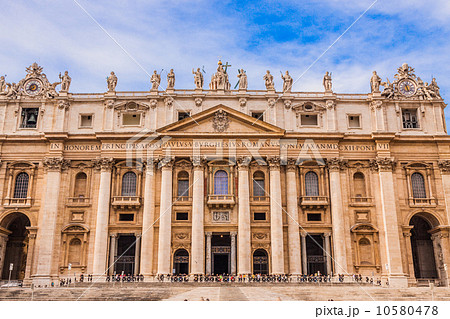 St. Peter's Basilica in Vatican City in Rome, Italy. St. Peter's Basilica in Vatican City in Rome, Italy. 10580478