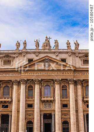 St. Peter's Basilica in Vatican City in Rome, Italy. 10580487