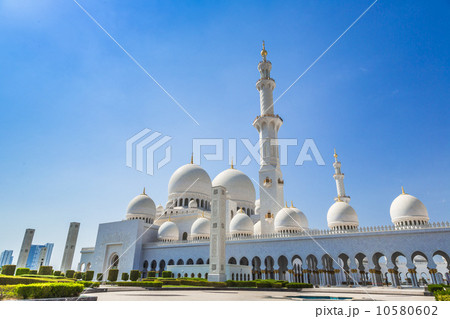 Sheikh Zayed Grand Mosque in Abu Dhabi, the capital city of Unit 10580602