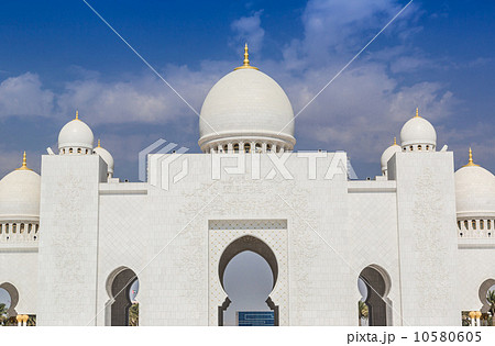 Sheikh Zayed Grand Mosque in Abu Dhabi, the capital city of Unit 10580605