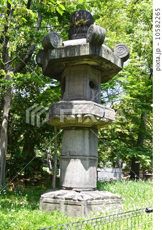 お化け灯籠 上野公園 東京都台東区上野公園4 の写真素材