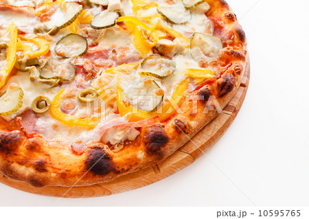 tasty pizza 10595765