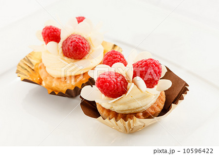 raspberry tart raspberry tart 10596422