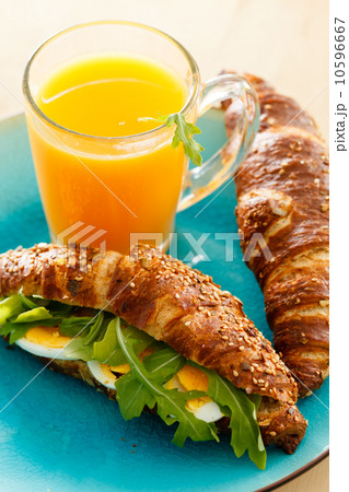 healthy breakfast 10596667