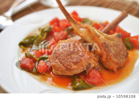 Lamb cutlets 10598108