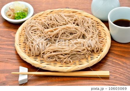 戸隠そば（信州そば・ざるそば）のイメージ。 10603069