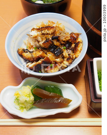名古屋名物 「ひつまぶし」 10603999