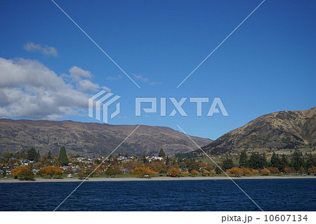 ５月　風景・湖31ワナカ湖・ニュージーランド 10607134
