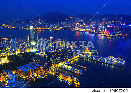 Aerial view of Hong Kong harbor from Kowloon island Aerial view of Hong Kong harbor from Kowloon island 10607206