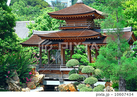 Pavilion and green trees Pavilion and green trees 10607434