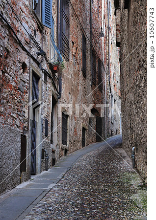 Street in Old Town of Bergamo 10607743